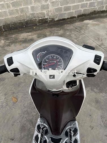 Cần bán visson 2017 máy zin 1 chủ