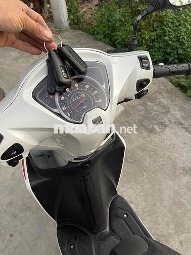 Cần bán viíosn 2019 máy zin 1 chủ