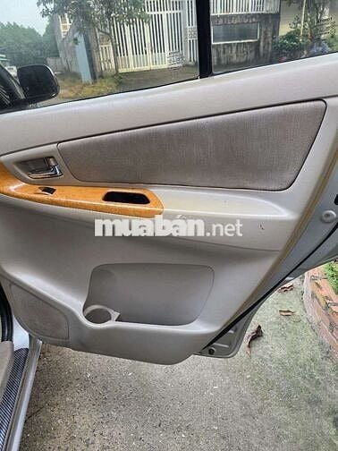 Toyota Innova 2009 G Bạc