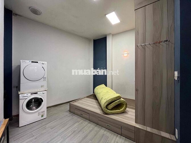 CHO THUÊ CĂN HỘ Q1- (CHỢ BẾN THÀNH)- 1PN+ SÂN VƯỜN - GIẶT SẤY RIÊNG