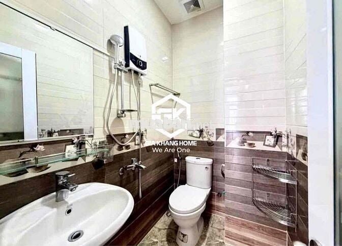 CHO THUÊ NHÀ 3 TẦNG 2 PHÒNG NGỦ FULL NỘI THẤT NGAY TRUNG TÂM CẠNH CHỢ