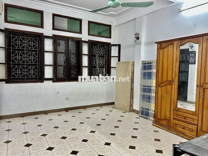 Cho thuê nhà riêng Ngõ Quỳnh, Bạch Mai - 42m2 - 5 tầng -12tt