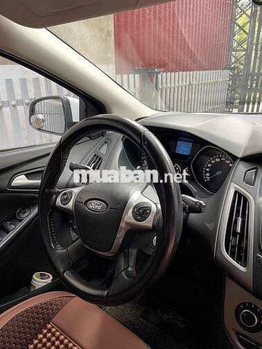 Ford Focus 2015 Trend 1.6 AT Hatchback - 120000 km