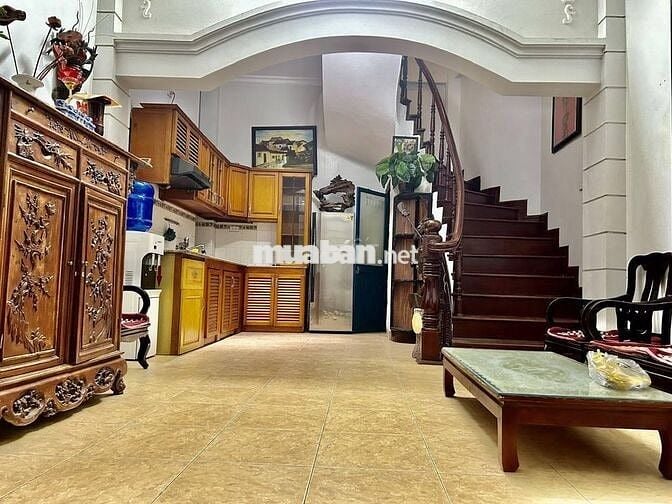 Cho thuê nhà riêng Ngõ Quỳnh, Bạch Mai - 42m2 - 5 tầng -12tt