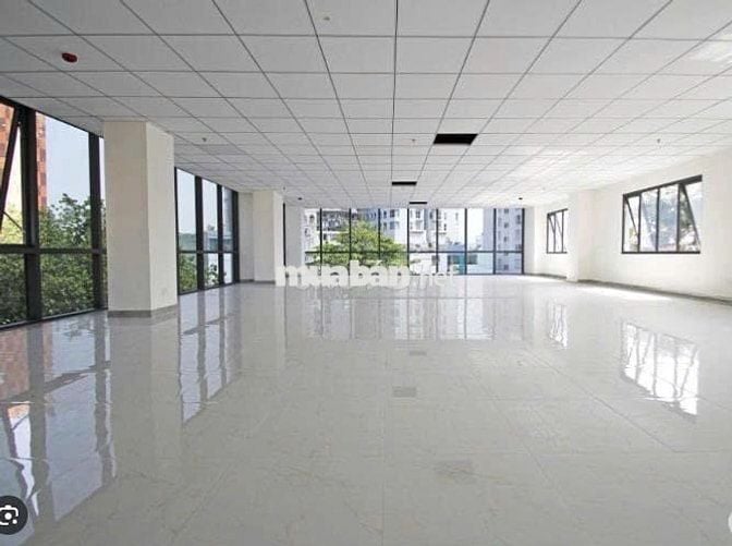 Tòa nhà Góc 2 mặt tiền Tân Định quận 1 cho thuê