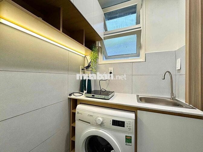 cho thuê cân hộ mini Q1- Lý Tự Trọng - 1PN, ban công, máy giặt riêng