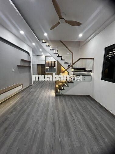 CƠ HỘI ĐỘC NHẤT! NHÀ 3 LẦU HÒA HƯNG Q.10 - 39.6M2 - CHỈ 6.4 TỶ TL