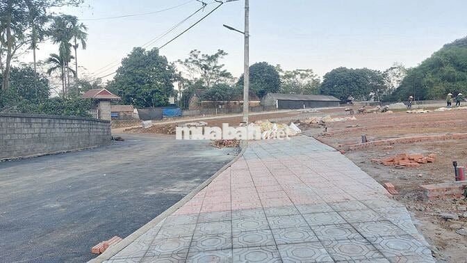 2 TỶ PHÂN LÔ VỈA HÈ TÃI XÃ CƯ YÊN LƯƠNG SƠN