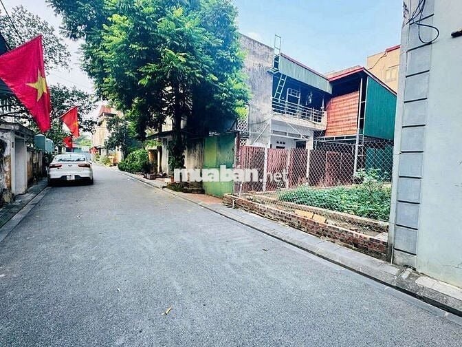 ✅️ CC Bán 72m đất thị trấn - Ô tô tránh - thông bàn cờ - Hiếm