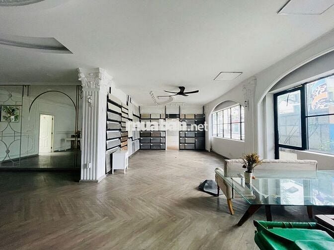 🏡 Biệt Thự Sân Vườn Cực Đẹp Bến Thành – 350m²  NGUYỄN TRÃI QUẬN 1