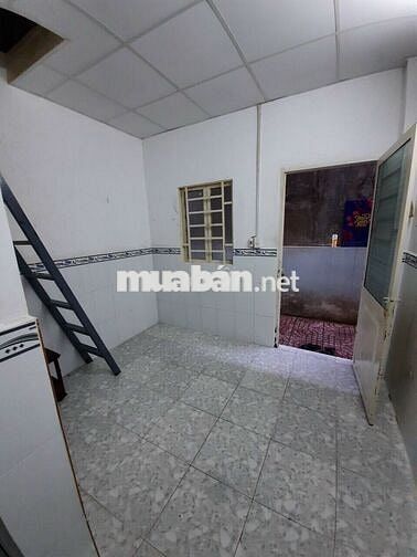 Cho thuê P trọ DT:3x6 giá 2,5tr/thg lầu  ,HBC,TĐ,