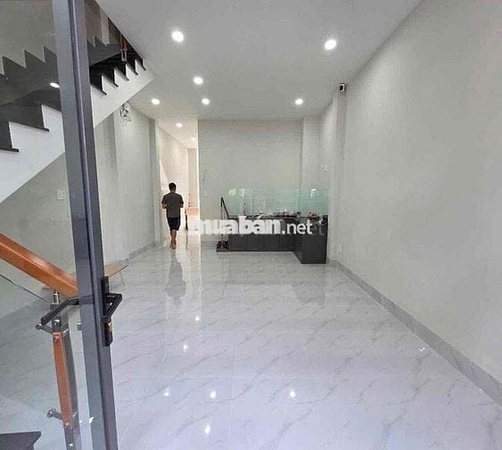 Mới xây mới keng 4*20; 3pn có 3 máy lạnh đi Gò vấp gần