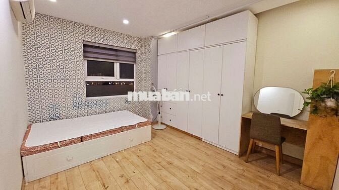 Cho thuê gấp Golden Palace, Mễ Trì 120m2 3PN nội thất đẹp giá 17tr/th