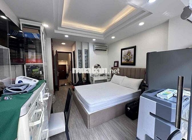 Căn hộ full tiện nghi, cửa sổ bancon thoáng ở trung tâm PN