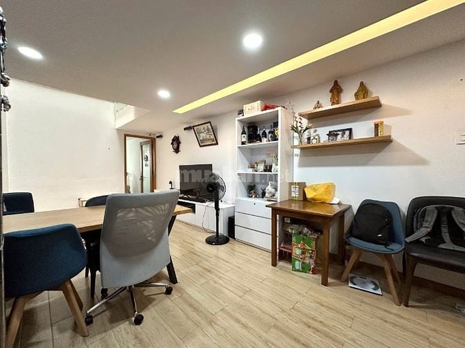 Cần bán gấp hẻm 5m khu nội bộ Hai Bà Trưng,Q.1.DT 4 x18, 5 tầng, 20 tỷ