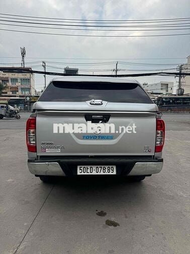 Nissan Navara Bạc 5 chỗ Số tự động