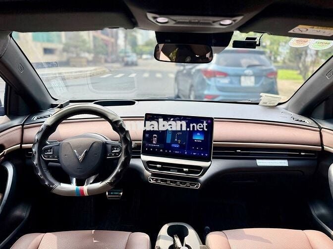 VinFast VF6 Plus 2025 - Màu xám - 1v6km - Mua pin