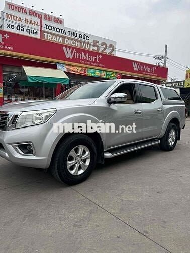 Nissan Navara Bạc 5 chỗ Số tự động