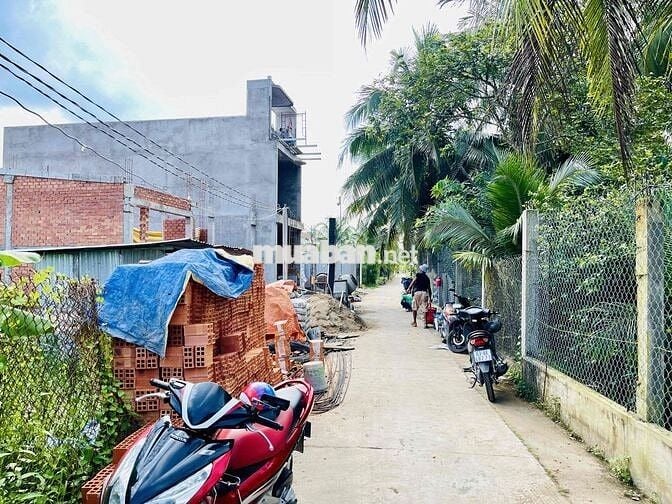 ĐẤT LONG HÒA A, PHƯỜNG ĐẠO THẠNH. GẦN KHU HÀNH CHÍNH, QUẢNG TRƯỜNG