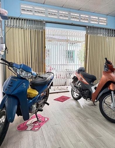 Cần bán Nhanh Căn nhà ngay BÀ điểm 8 Hóc môn Sổ Hồng riêng 72m2 920tr