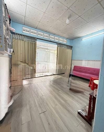 Cần bán Nhanh Căn nhà ngay BÀ điểm 8 Hóc môn Sổ Hồng riêng 72m2 920tr