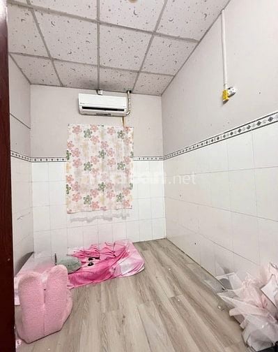 Cần bán Nhanh Căn nhà ngay BÀ điểm 8 Hóc môn Sổ Hồng riêng 72m2 920tr