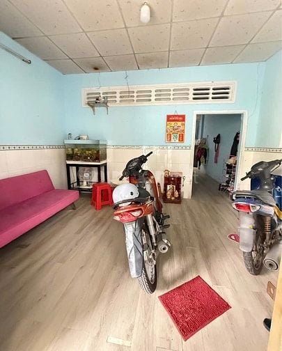 Cần bán Nhanh Căn nhà ngay BÀ điểm 8 Hóc môn Sổ Hồng riêng 72m2 920tr