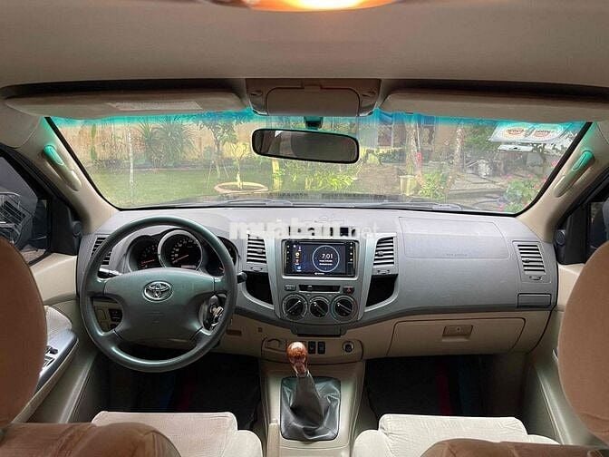 Toyota Fortuner 2010 2.5 G Máy dầu số sàn
