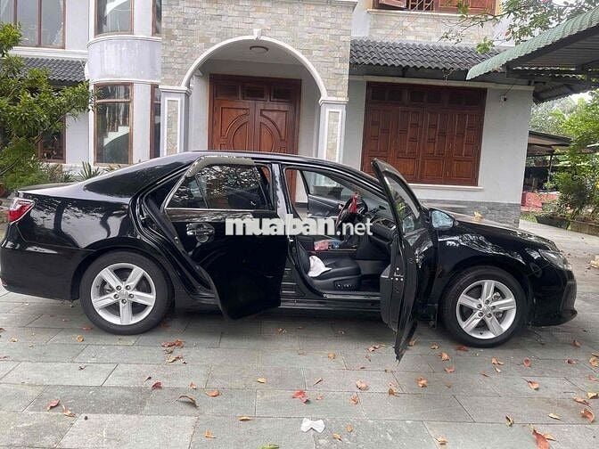 Toyota Camry 2018 2.5Q - 65000 km