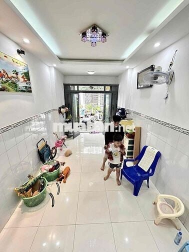 Nhà Đẹp 3 Tầng 45m2-Mã Lò-3 Phòng Ngủ-Hẻm Xe Hơi