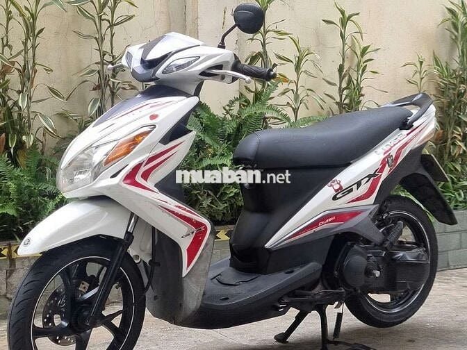 Yamaha Luvias Trắng đỏ