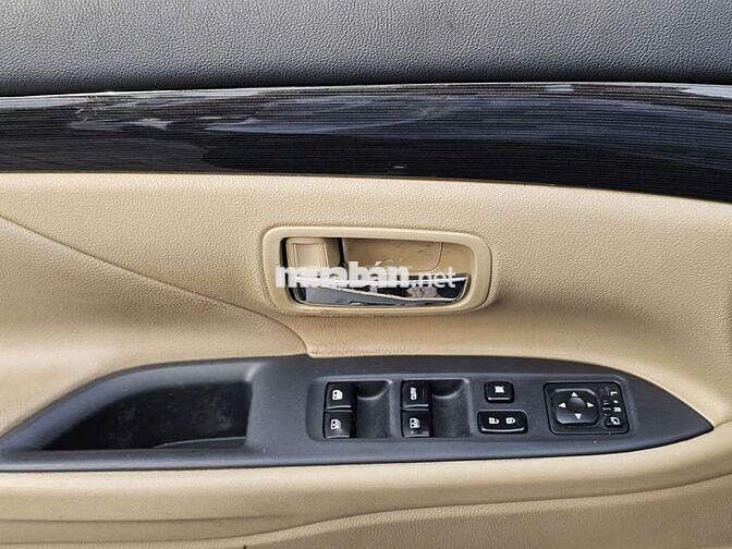 MITSUBISHI OUTLANDER 2.0 PREMIUM SX 2018 ODO 7 VẠN