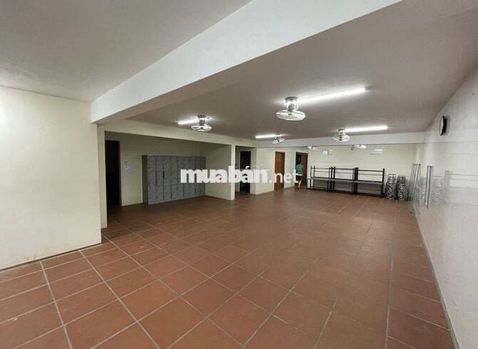 Cho thuê văn phòng, trung tâm đào đạo lao động, ngân hàng