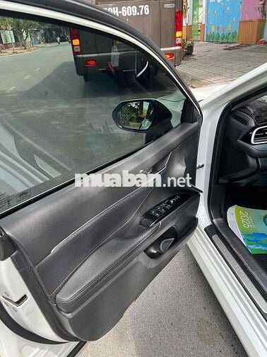 Toyota Camry 2021 - 98000 km