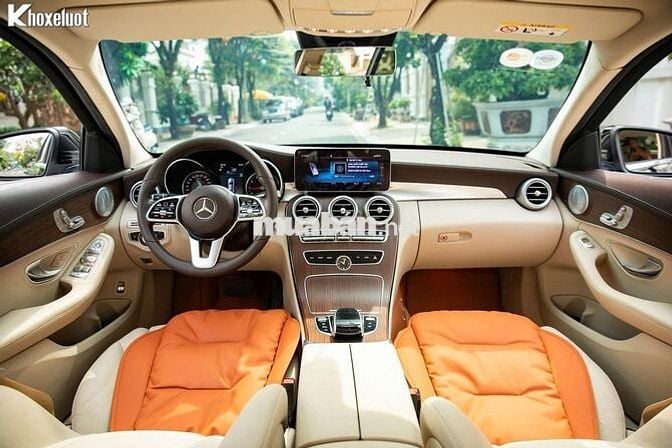 Mercedes C200 Exclusive 2020 Đen 30000 km