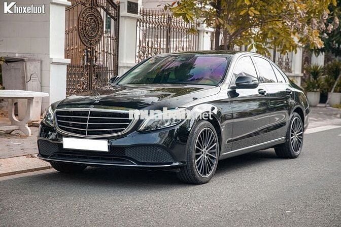 Mercedes C200 Exclusive 2020 Đen 30000 km