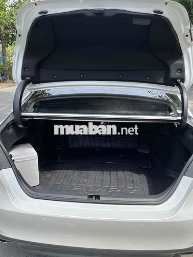 Toyota Camry 2021 - 98000 km