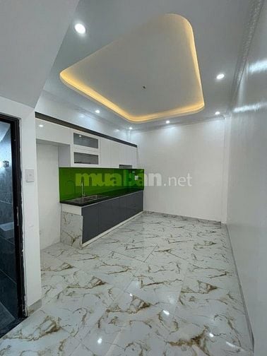 Bán nhà riêng tại Xã Vĩnh Quỳnh, 5,6 tỷ, 40m2, 5PN, 4WC, 4 tầng, mặt t