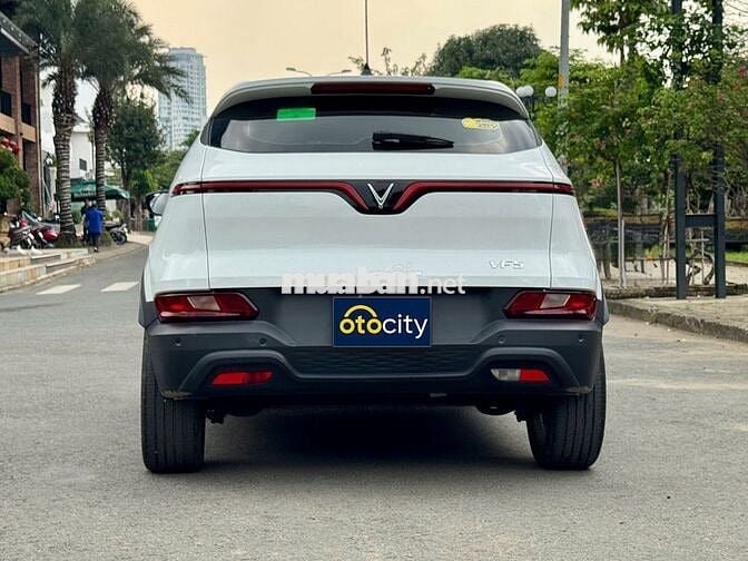 VinFast VF5 Plus 2024 - Màu trắng - 3v4km -Mua pin