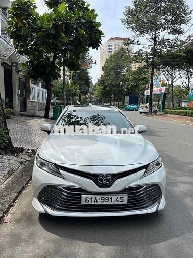 Toyota Camry 2021 - 98000 km