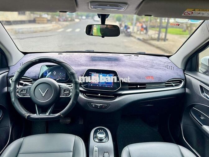 VinFast VF5 Plus 2024 - Màu trắng - 3v4km -Mua pin