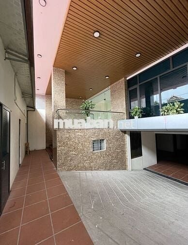 Cho thuê văn phòng, trung tâm đào đạo lao động, ngân hàng