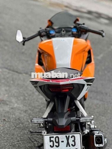 Honda CBR150R Repsol 2021 Cam trắng đen