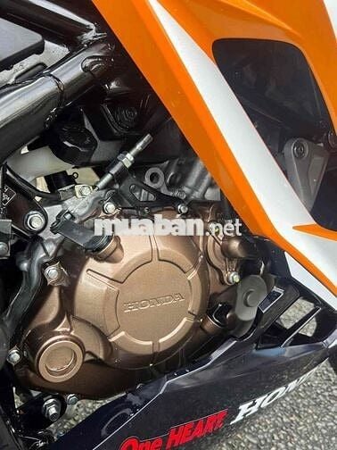 Honda CBR150R Repsol 2021 Cam trắng đen