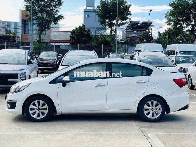 Kia Rio 2017 1.4 MT Sedan - 120000 km