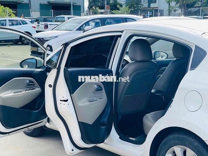 Kia Rio 2017 1.4 MT Sedan - 120000 km