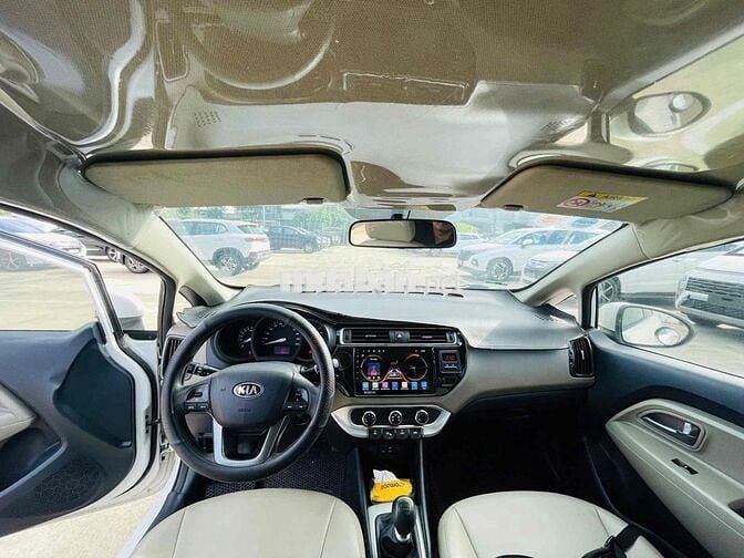 Kia Rio 2017 1.4 MT Sedan - 120000 km