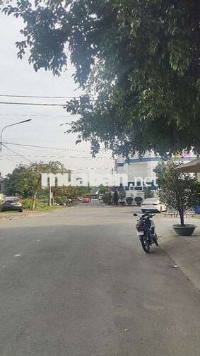 Nhà KDC Nguyễn Văn Tiết, 109m2, 3 tầng