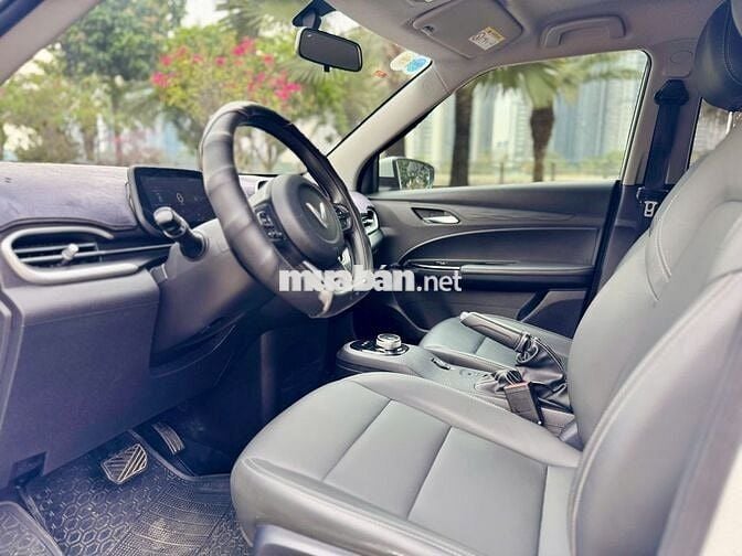 VinFast VF5 Plus 2024 - Màu trắng - 3v4km -Mua pin