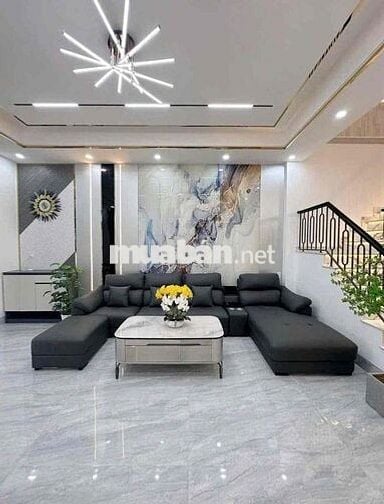 Cần bán nhà ngộp ngua thị trấn Đức Hoà